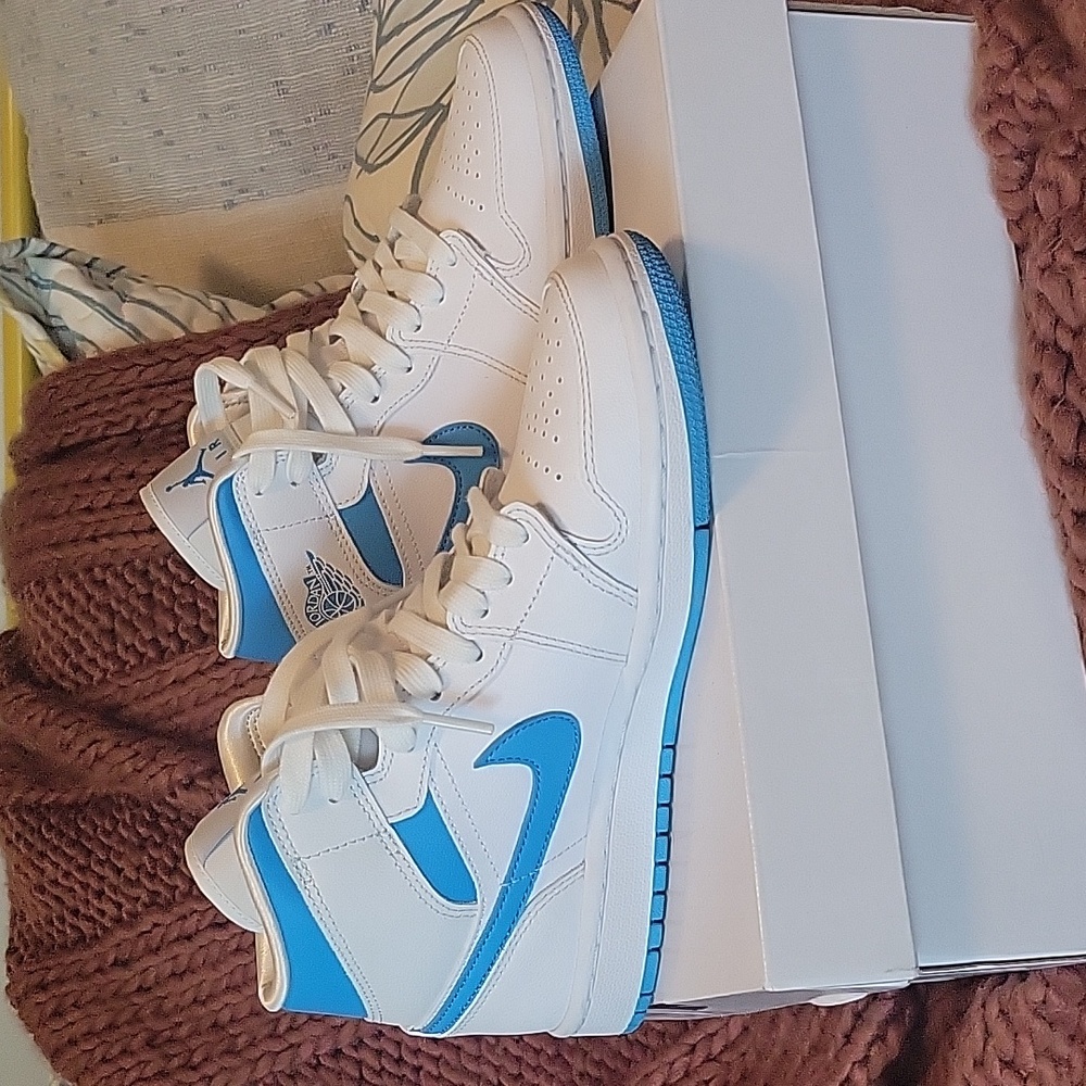 Women's Nike Air Jordan 1 Mid